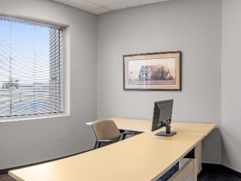 private & shared office space for rent in calgary