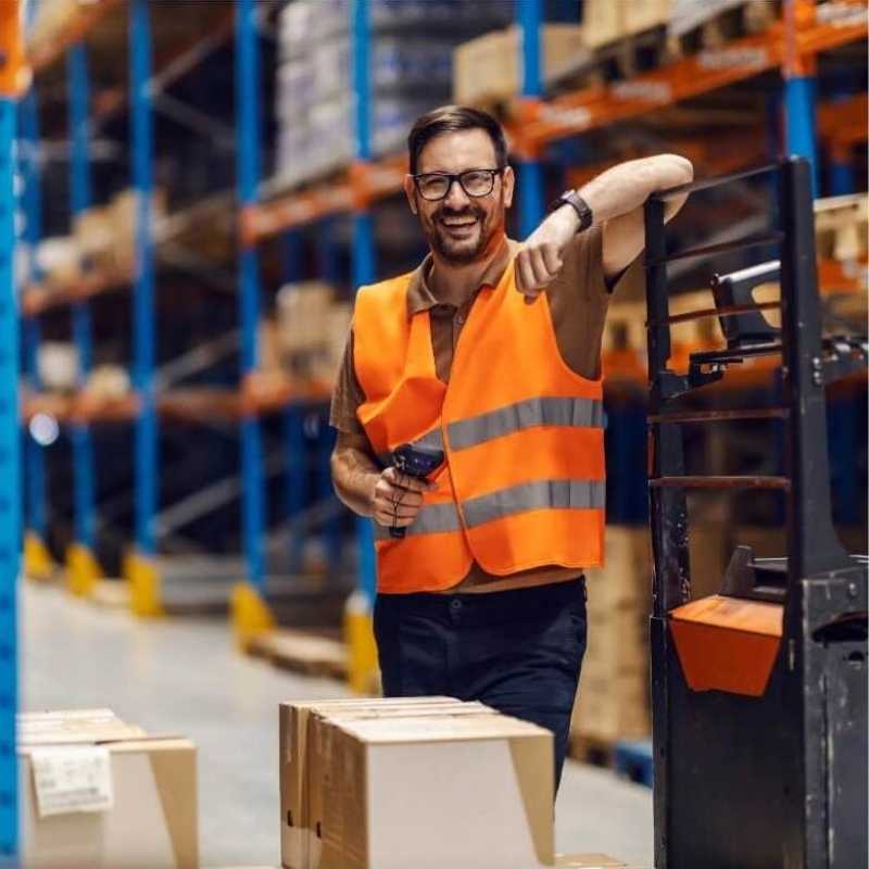 Business support for Calgary workspace and warehouse services